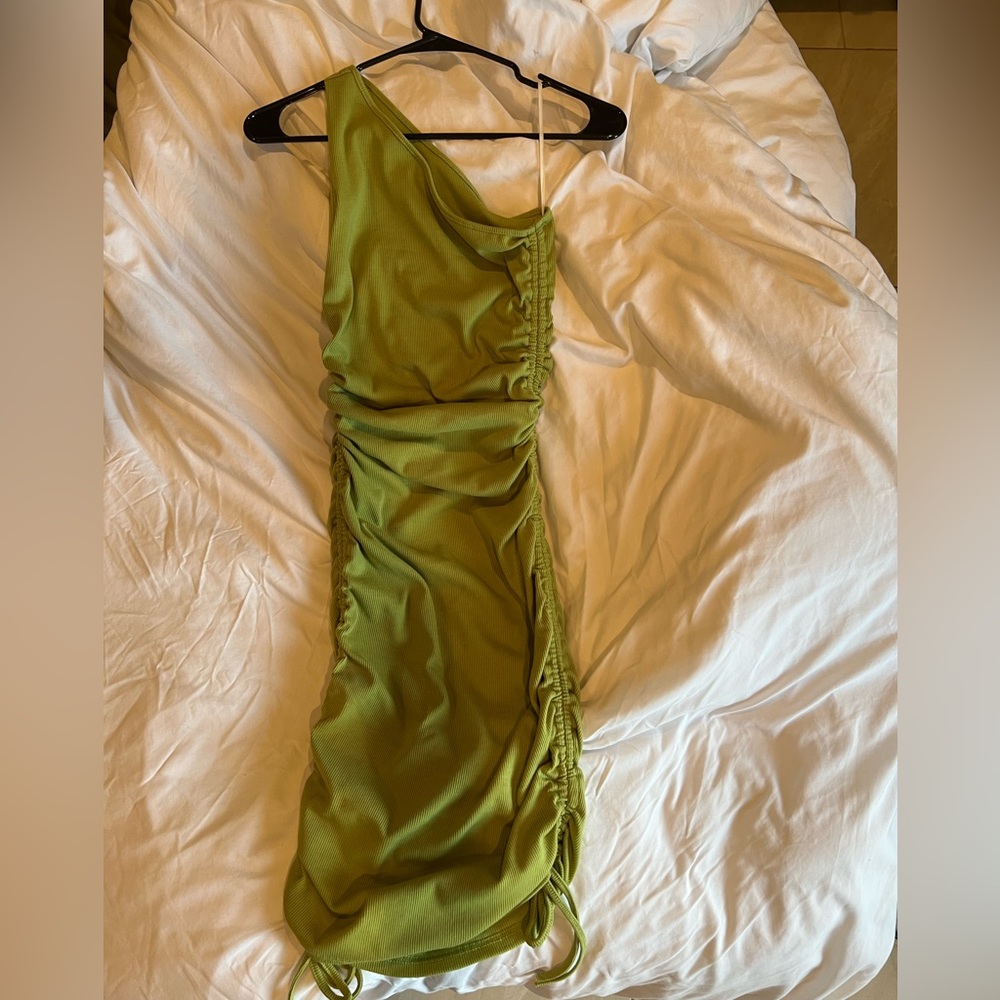 Green one shoulder dress (s)
